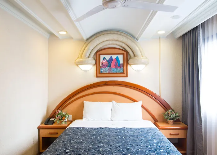 Hotel Diligencias 3*